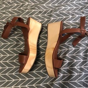 Nisolo “Sarita” Wedge